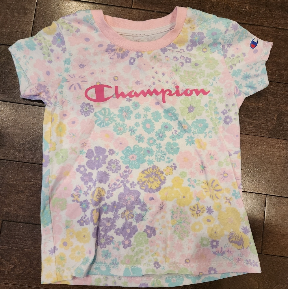 Girl's Champion Flower T-shirt Size 6- Excellent Condition!